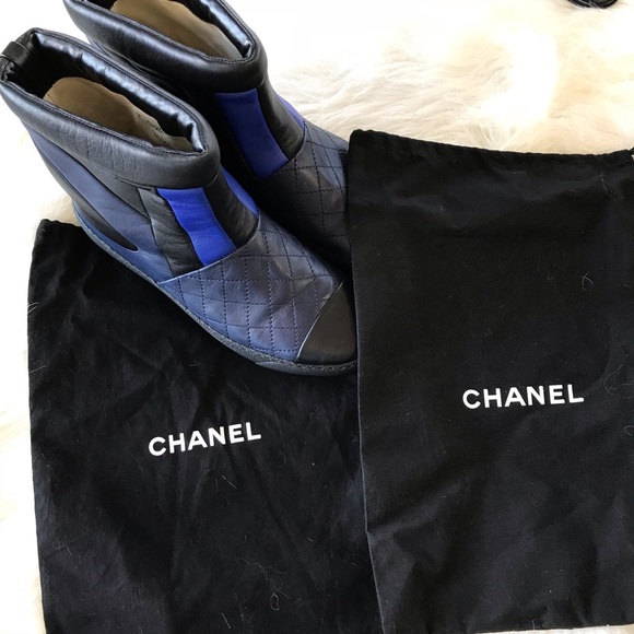 Chanel quilted leather sneaker style ankle boots - Picture 5 of 7